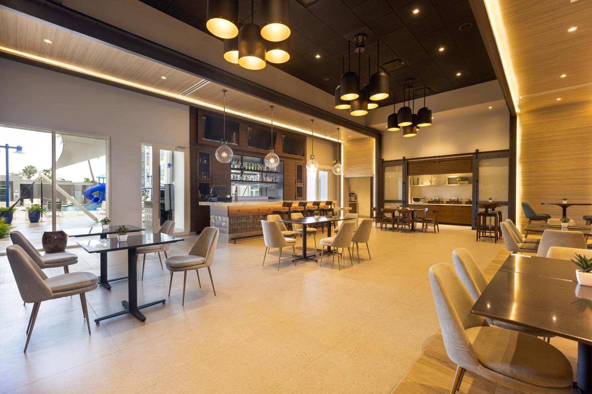 卡瓜斯雷尔福朋喜来登酒店 外观 照片